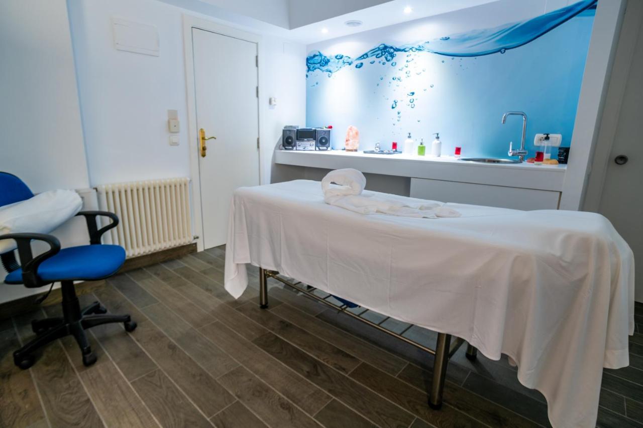 Hotel Castellote Екстер'єр фото
