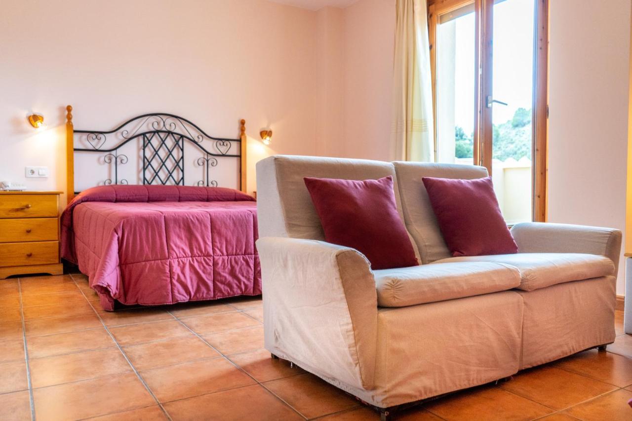 Hotel Castellote Екстер'єр фото