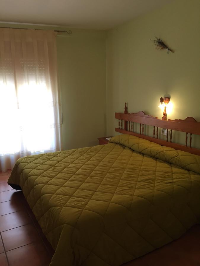 Hotel Castellote Екстер'єр фото