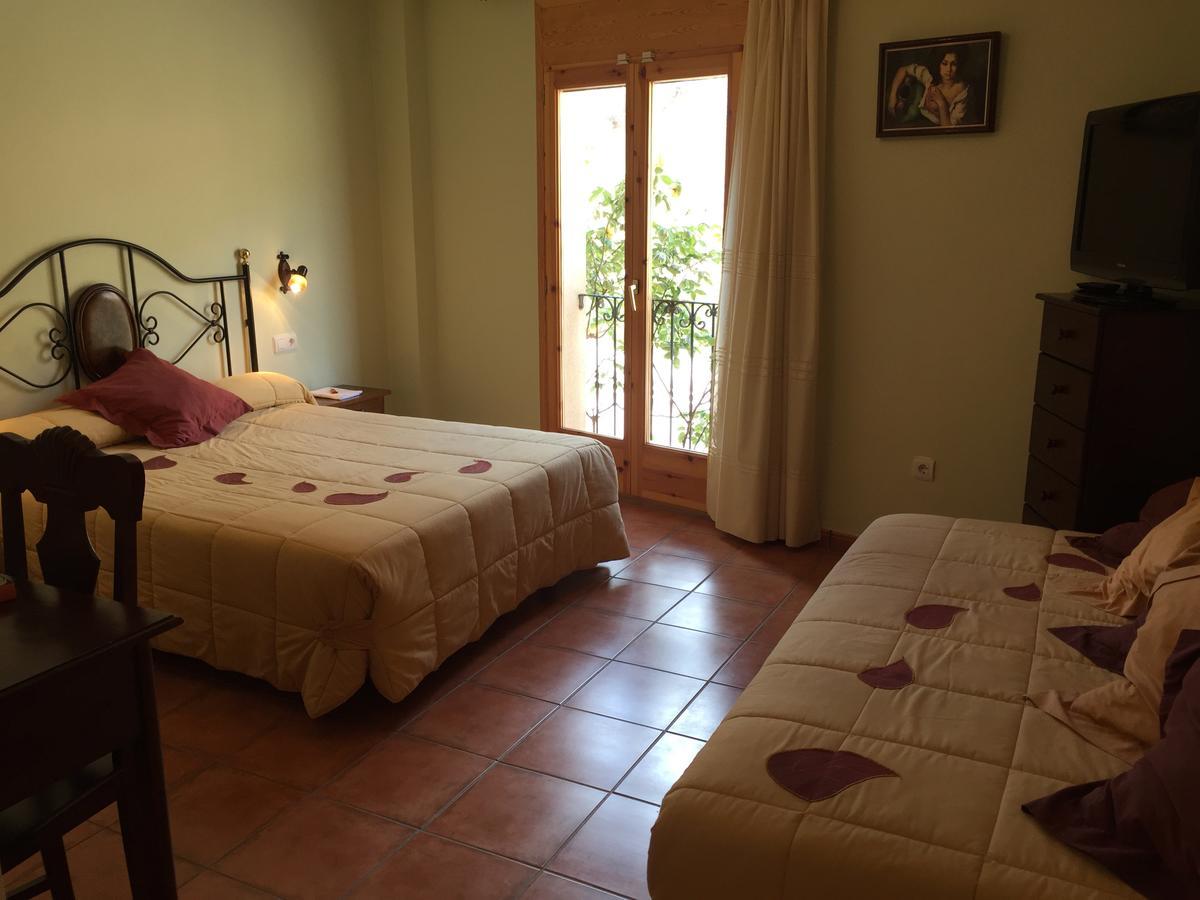 Hotel Castellote Екстер'єр фото