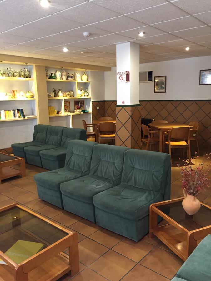 Hotel Castellote Екстер'єр фото