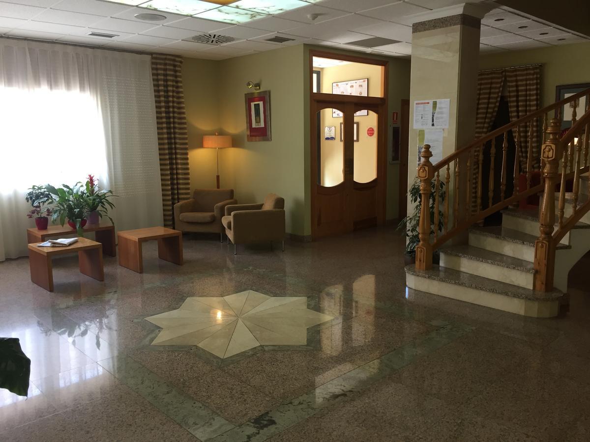 Hotel Castellote Екстер'єр фото