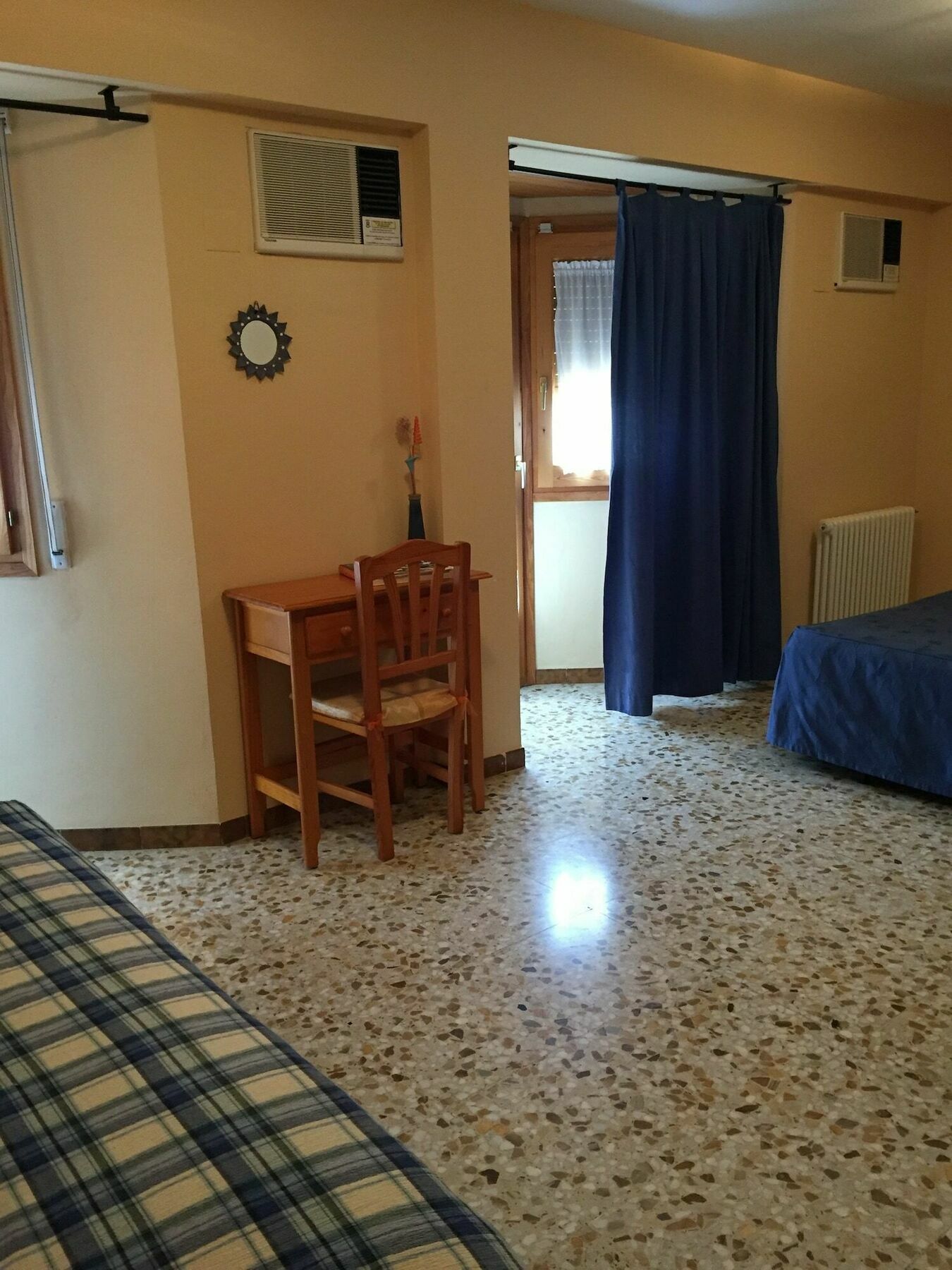 Hotel Castellote Екстер'єр фото
