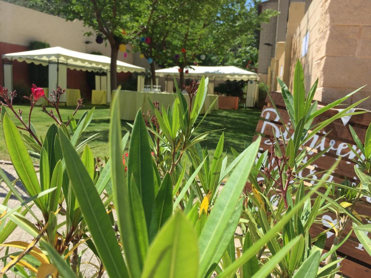 Hotel Castellote Екстер'єр фото
