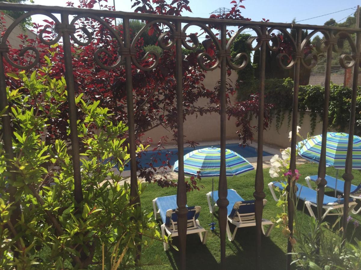 Hotel Castellote Екстер'єр фото